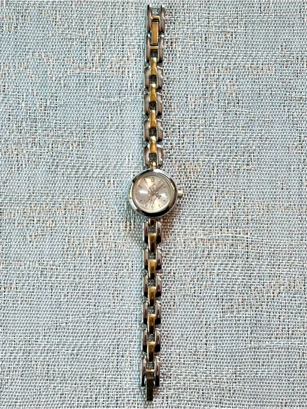 Disney Winnie the Pooh Piglet Vintage Y2K Silver and Gold Women's Bracelet Watch